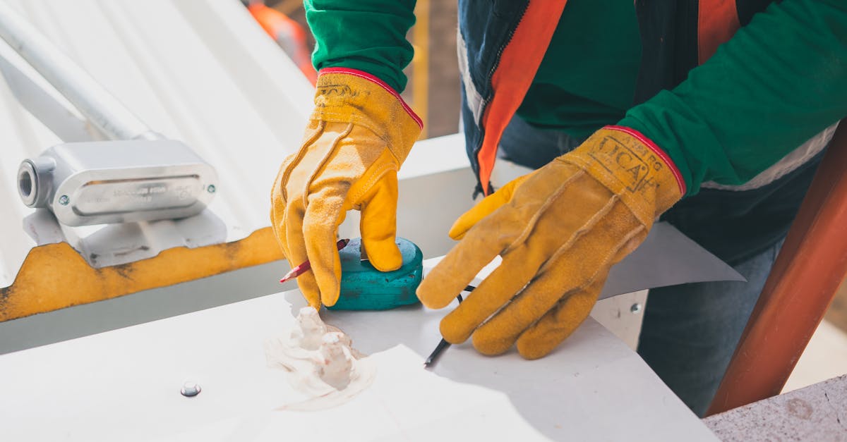 Comparing Roofing Underlayment Options for Residential Roofs